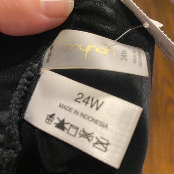 Zipper Front One Piece Swimsuit Black 24W NWT - Picture 6 of 9